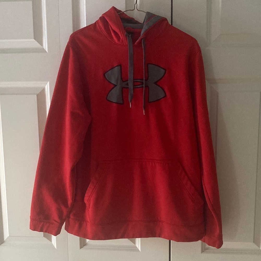 Under Armour men’s medium red hoodie gray logo quality outdoor wear